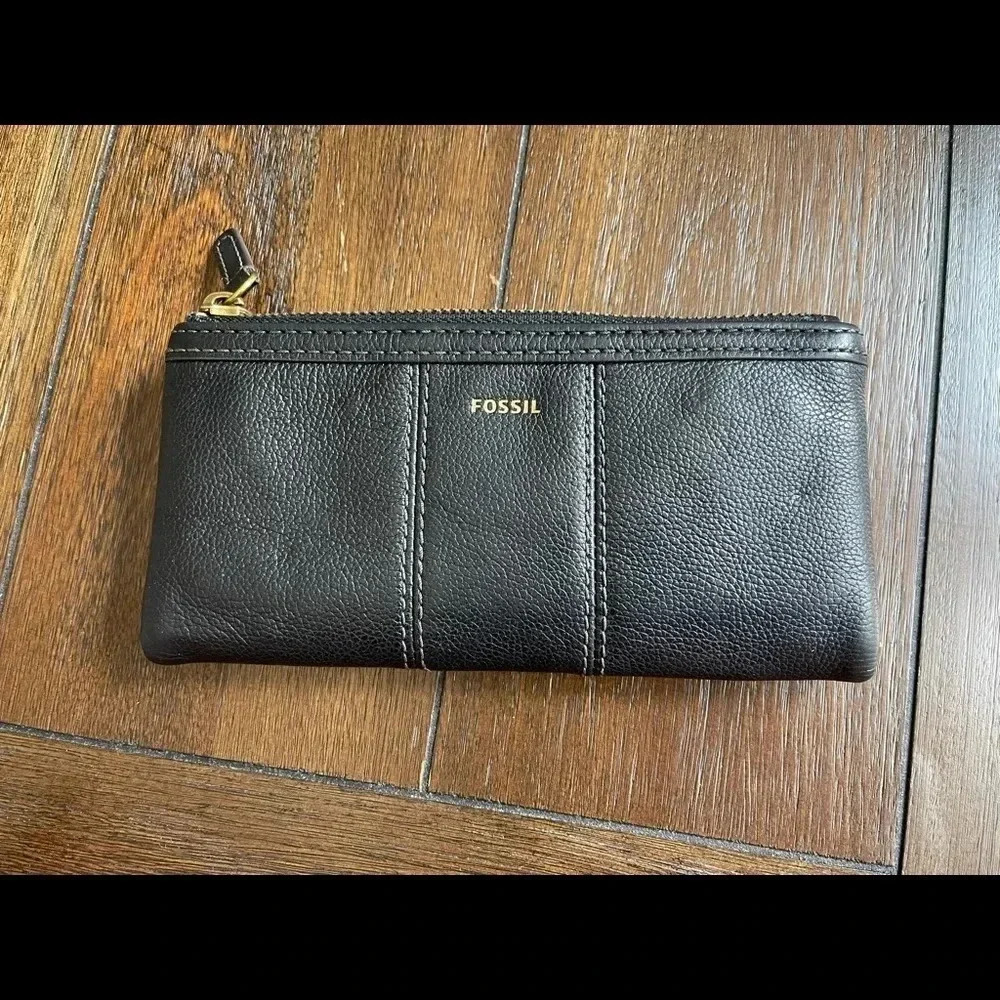 Fossil leather wallet